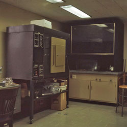 Smithsonian laboratory 1971