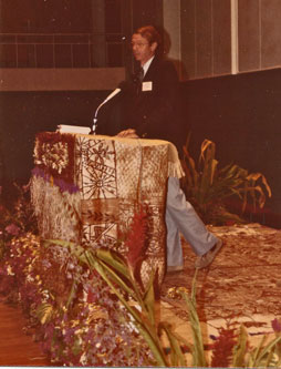Arthur Dahl speaking at public meeting