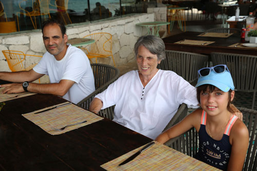 Bahador, Agnès and Lia