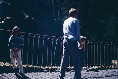 Family near Plomodiern