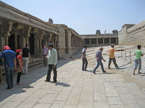 temple colonade