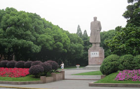 Statue of Chairman Mao