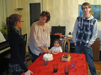 preparing the birthday cakes