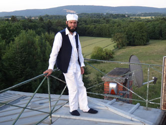 sheikh on roof