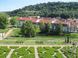 Schloss WIlhelmsburg gardens