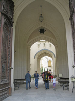 Hluboka Castle entrance
