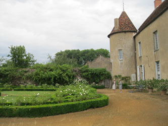 Chateau de Quincize garden