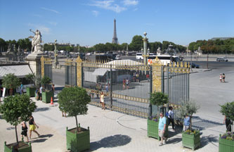 entrance to Tuilleries gardens